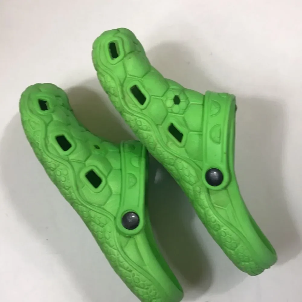 10/$50 Water Shoes Made In México  Size 23 Unisex Size 4